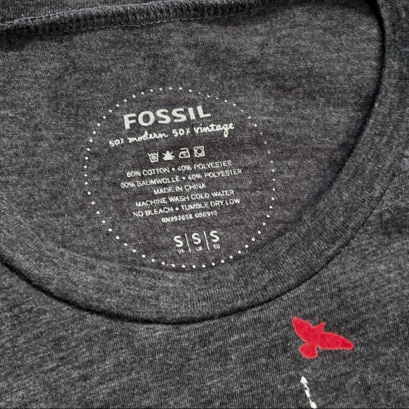 Fossil Red Bird Ribbon Burnout Tee Size Small - Picture 2 of 4